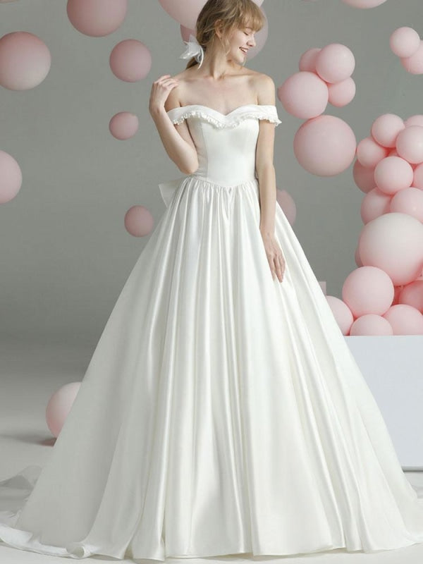 vintage-wedding-dresses-chapel-train-sweetheart-neck-sleeveless-ruffles-satin-fabric-bridal-gowns-944.jpg