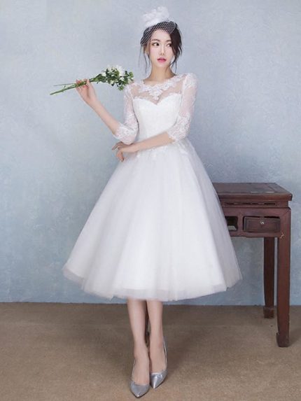 Elegant Jewel Neck Tea-Length Tulle Lace 3/4 Sleeve Wedding Gown