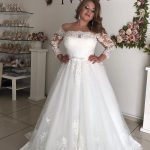 Beautiful Off-the-Shoulder Lace Princess Wedding Dress with Long Sleeves