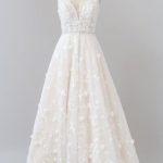 Stunning Appliques A-line Tulle Wedding Dress with Beautiful Details
