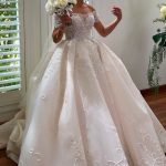 Gorgeous Ball Gown Off-the-Shoulder Tulle Applique Wedding Dress with Floor-Length Skirt