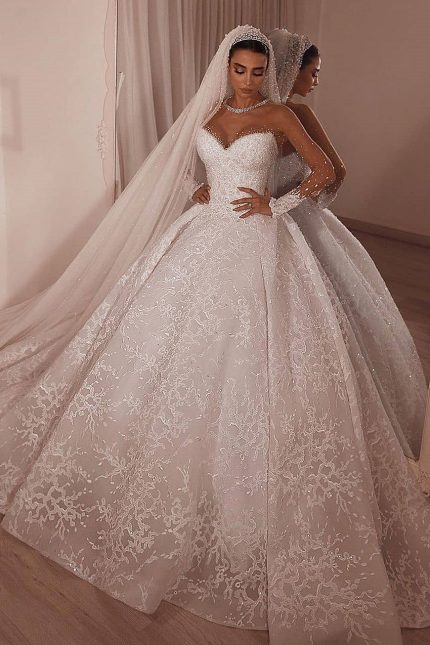 Stunning Ball Gown Sweetheart Sweep Train Organza Applique Paillette Wedding Dress