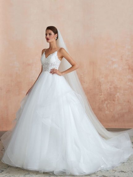 Romantic Ball Gown Princess Straps Sleeveless Studded Tulle Bridal Gown With Train