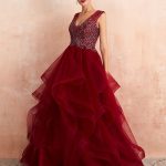 Elegant Ball Gown Princess Silhouette V-Neck Sleeveless Sequined Tulle Bridal Dress