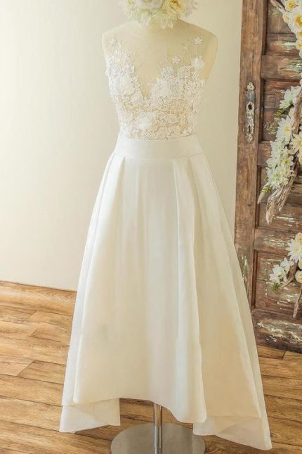 Beautiful High-Low A-Line Stain Wedding Dress with Appliques