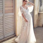 Beautiful Boho V-Neck Lace Tulle Wedding Dress with Sleeves