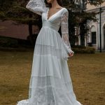 Boho Wedding Gowns: Long Sleeves Lace V-Neck Chiffon Dresses