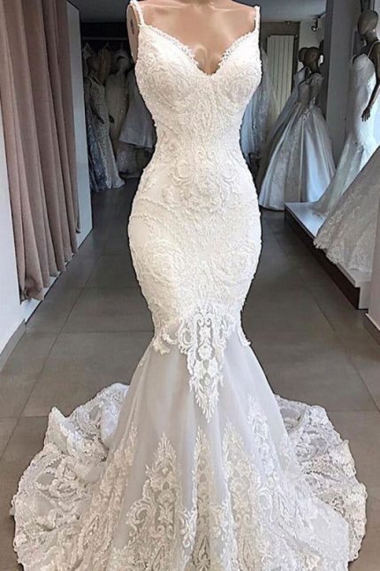 Gorgeous Tulle Mermaid Wedding Dress with Amazing Appliques