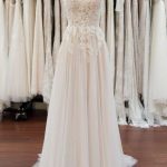 Elegant V-Neck Tulle A-Line Wedding Dress with Chic Appliques