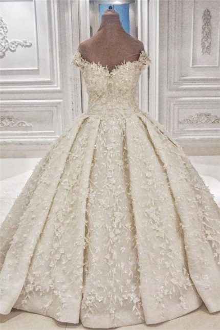 Gorgeous Off-the-Shoulder Lace Appliques Ball Gown Wedding Dress with Cap Sleeves