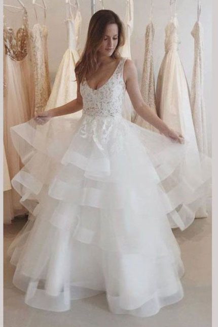 Ivory Sleeveless Layers Wedding Dress with Charming U Neckline and Appliques