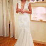 Mermaid Wedding Dress with V-Neckline Sleeveless Design and Chic Applique Tulle