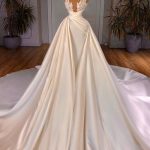 Sleeveless V-Neck Satin Wedding Dress with a Chic and Elegant Look