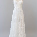 Chic Spaghetti Strap Appliques Tulle Wedding Dress with a Long A-Line Silhouette