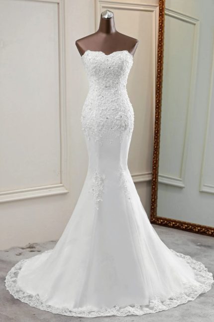 Strapless Lace Appliques Mermaid Wedding Dress with a Chic and Elegant Look