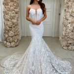Backless Wedding Dress with Mermaid Silhouette Sweetheart Neckline and Spaghetti Straps