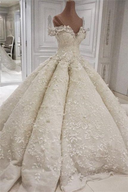 Luxurious Applique Ball Gown Wedding Dress with Off-the-Shoulder Neckline