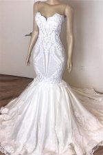Slim Mermaid Bridal Wedding Dress with Sweetheart Neckline and Lace Appliques