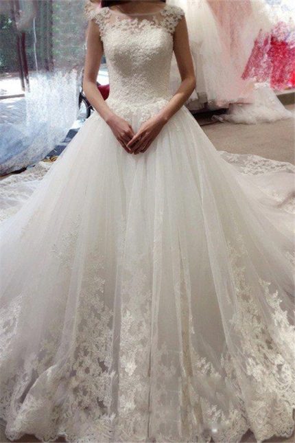 Bateau Applique Wedding Dress with Sleeveless Tulle Ball Gown and Court Train