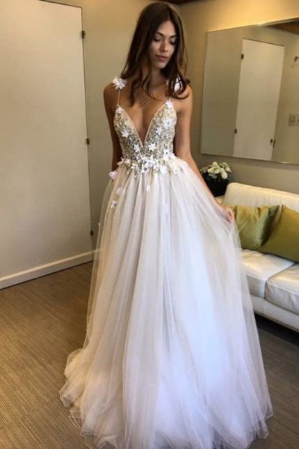 Beading Straps Tulle Appliques A-Line Beach Wedding Dress with Deep V-Neckline