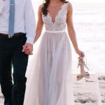 Elegant Beach Wedding Dress with A-Line Silhouette Scoop Neck and Sleeveless Design