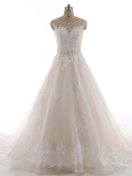 Elegant Wedding Dresses with Bateau Neckline and Lace Appliques Ribbon