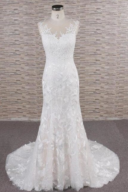 Mermaid Wedding Dress with Lace Appliques and TulleElegant Design