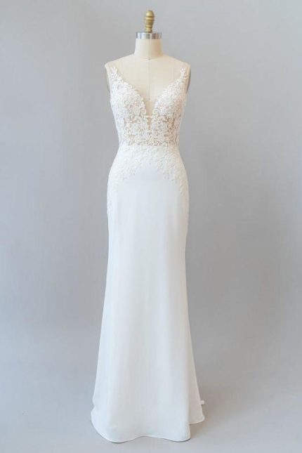 Mermaid Wedding Dress with Floor Length and Elegant Lace Embellishments