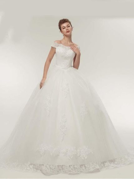 Elegant Ball Gown Wedding Dresses with Appliques Lace and Lace-Up Closure