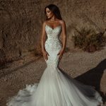 Backless Tulle Wedding Dress with Appliques LaceElegant Long Mermaid Silhouette and Sweetheart Neckline