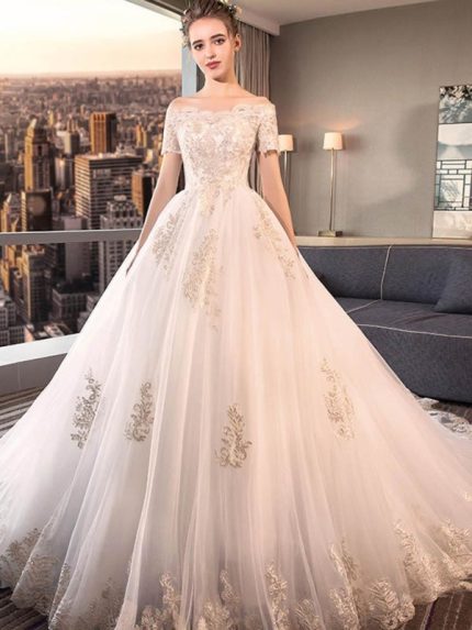 Lace Ball Gown Wedding Dresses with Elegant Off-the-Shoulder Design
