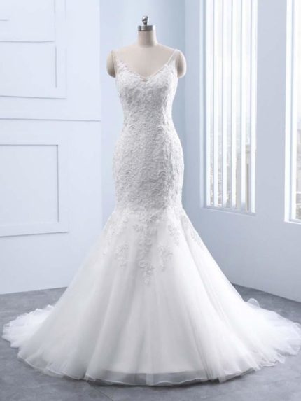 Enchanting V-Neck Lace Mermaid Wedding Dresses for a Sophisticated Look