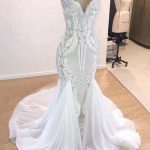 Romantic V-Neck Lace Ruffles Wedding Dresses with Graceful Silhouette