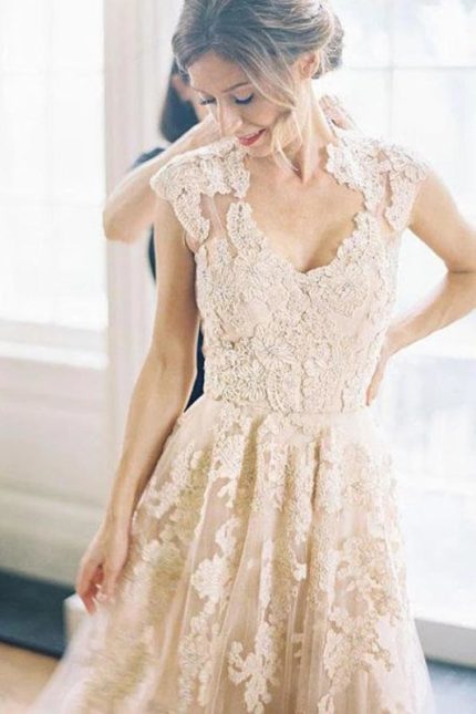 Charming V-Neck Sleeveless Floor-Length Wedding Dress with Cap Sleeves