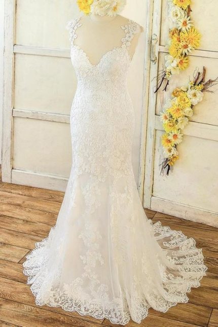 Elegant Sweetheart Lace Mermaid Wedding Dress with Eye-catching Style