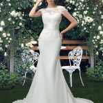 Fashionable Mermaid Wedding Dresses with Cap Sleeve and Backless Lace Design