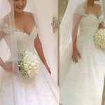 V-Neck Beading Ball Gown Wedding Dresses with Sleeveless Tulle Design