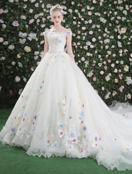 Off-The-Shoulder Rhinestones Beading Short Sleeve Quinceanera Dresses with Train