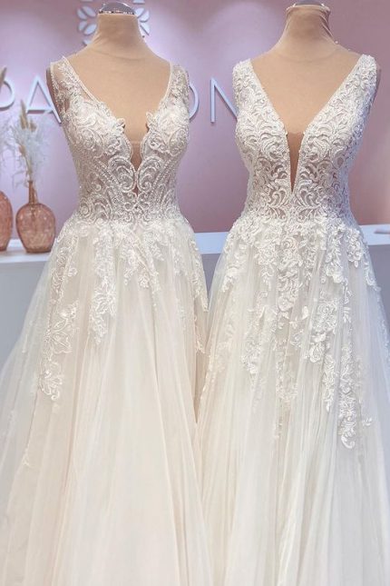 Stunning Open Back Wedding Dress with Appliques Lace and TulleGlamorous Long A-Line Style