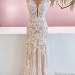 Stunning Bateau Appliques Lace Tulle Wedding DressGlamorous Long Mermaid Style