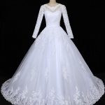 Exquisite Lace Applique Tulle Wedding Dresses with Glamorous Long Sleeves