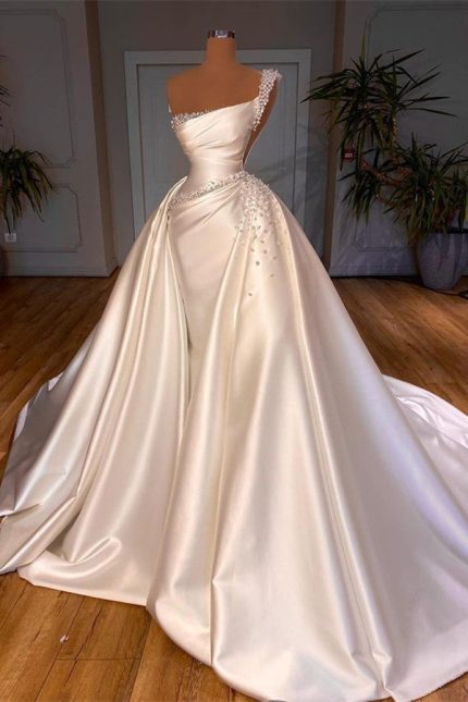 Beautiful Pearl Wedding Dress Overskirt Bridal Gowns On Sale with Glamorous One Shoulder Design