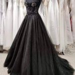 Elegant Sweetheart Tulle Ball Gown Wedding Dress with Glitter Details and Corset CourtBlack Color