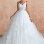 Graceful A-Line Wedding Dress with Appliques and Tulle for a Glorious Look