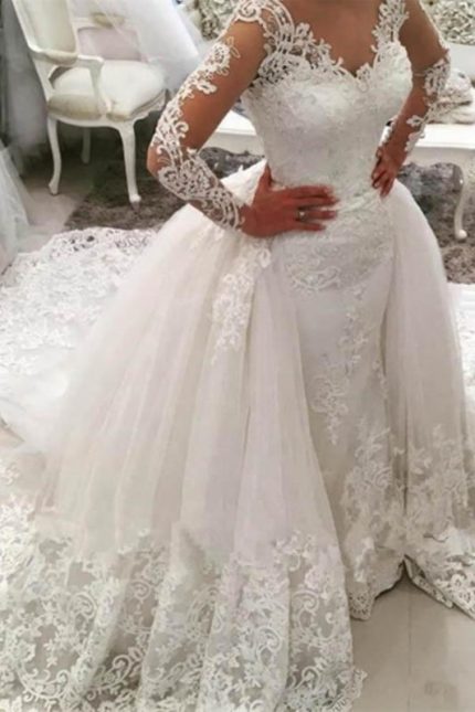 Elegant Ivory Wedding Dress with V-Neck Long Sleeves Appliques and Watteau Train for a Gorgeous Style