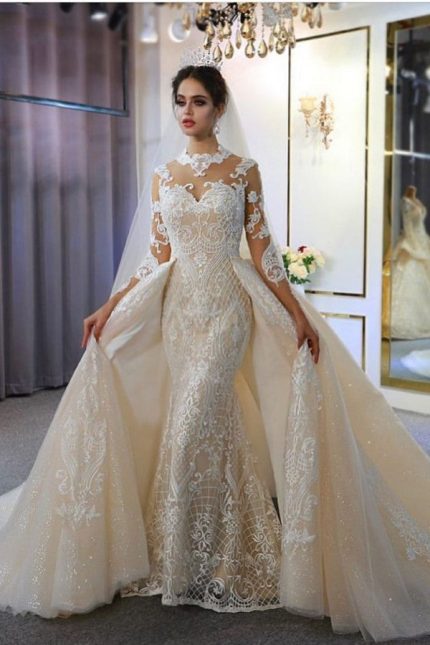 Enchanting A-Line Sweetheart Wedding Dress with Appliques Lace and Sleeves
