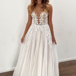 Magnificent A-Line Tulle Appliques Lace Wedding Dressa Gorgeous Style