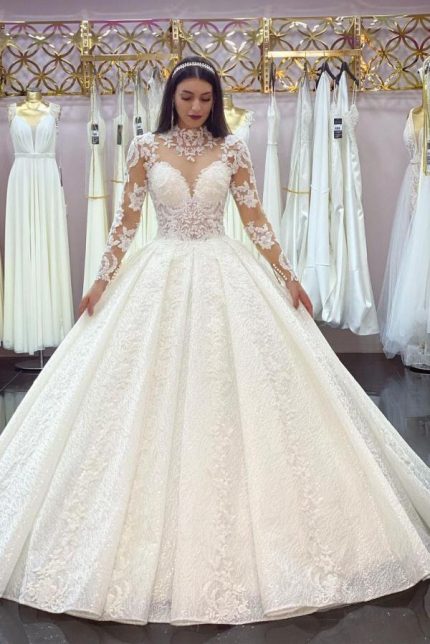 Elegant Lace Appliques Wedding Dress with Sleevesa Gorgeous Princess Style