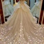Exquisite Sleeveless Ball Gown Wedding Dress with Appliques Flowers and Court Train
