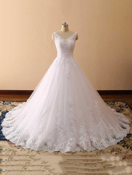 Beautiful Spaghetti Strap V-Neck Backless Wedding Dressesa Gorgeous Style